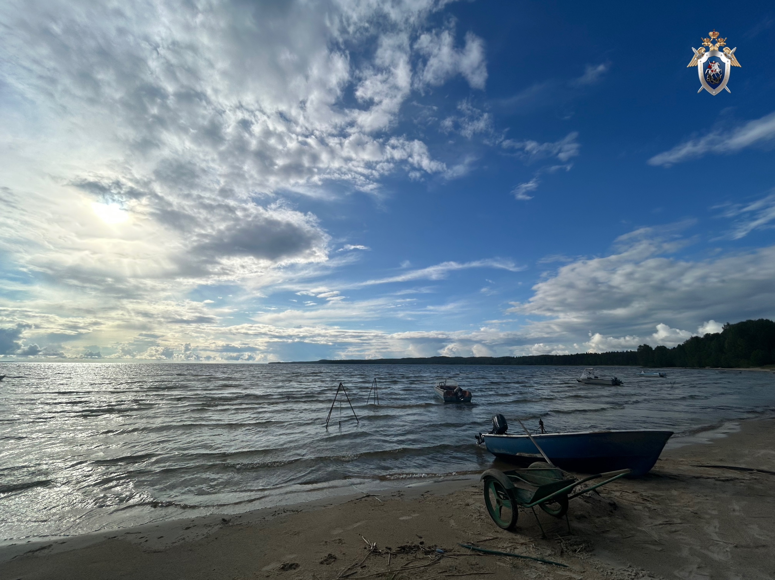 Судоводитель ответит за смерть своего пассажира, который в шторм упал с катера в Онежском озере — выжить было нереально