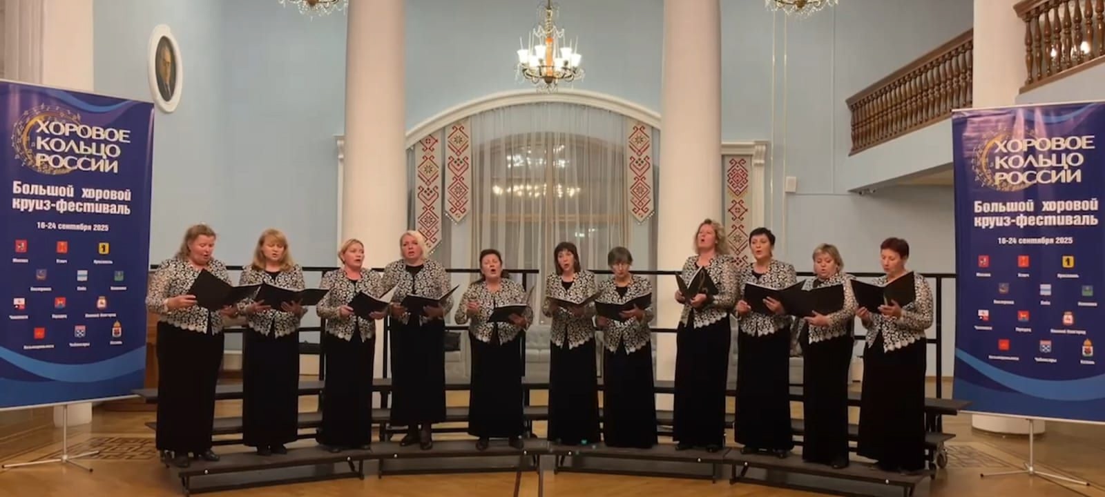 Олонецкий коллектив «Покров» принял участие в хоровом круизе