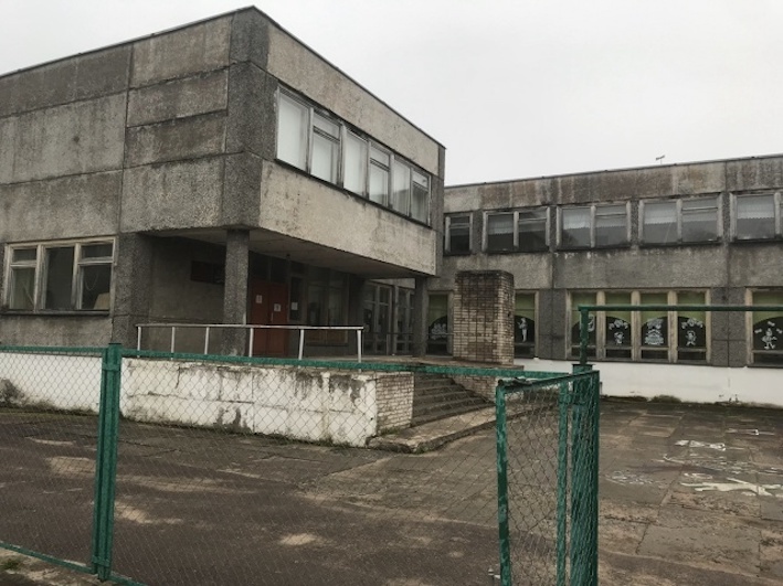 Вокруг школы в Мегреге разразился нешуточный скандал