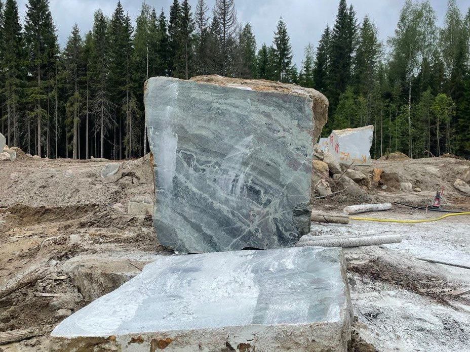 Эксклюзивный мрамор добывают на карельском месторождении