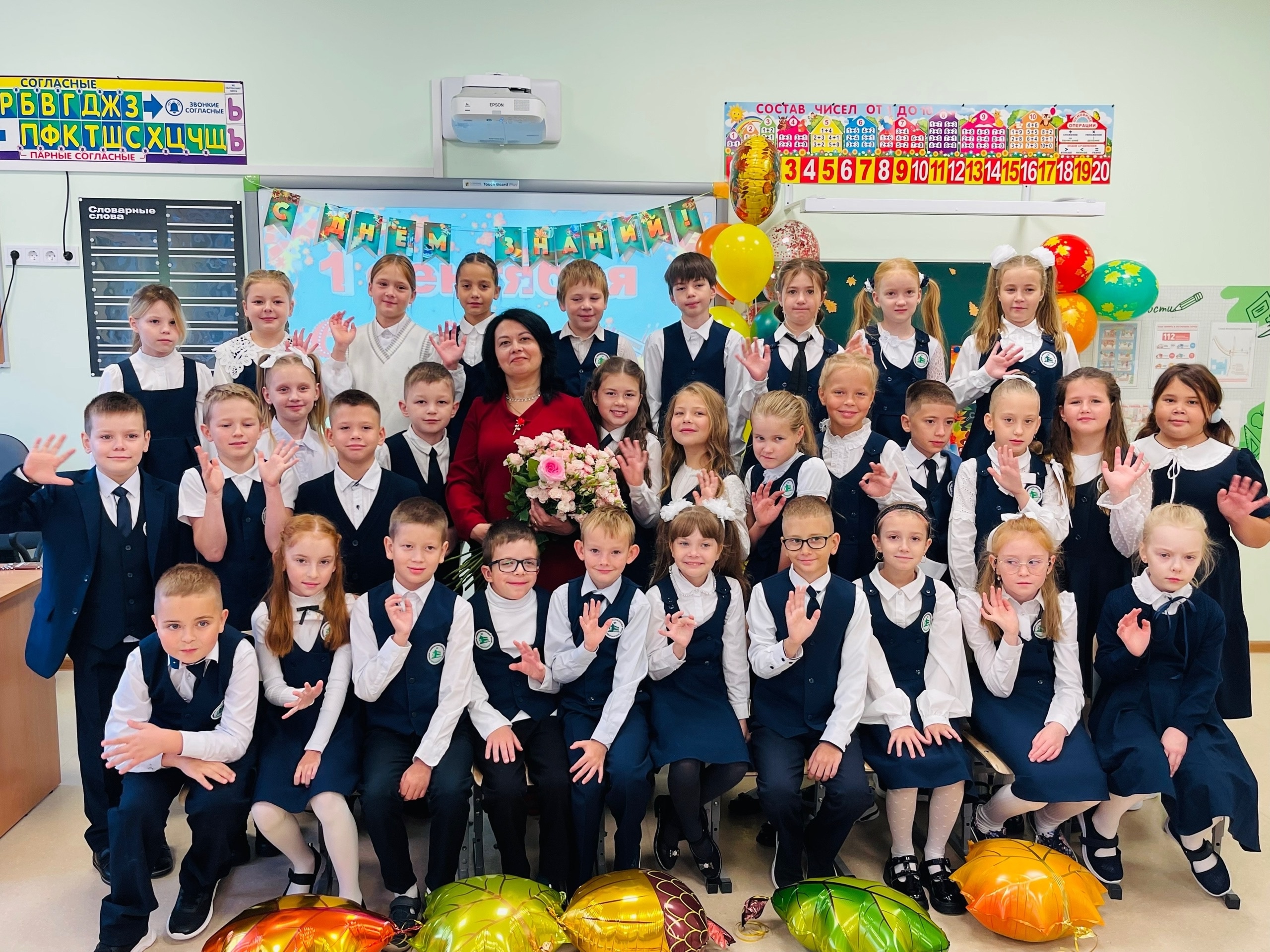 «Букет надежды» для Севы: в школах Петрозаводска вместо цветов собрали средства для лечения Всеволода Баженова