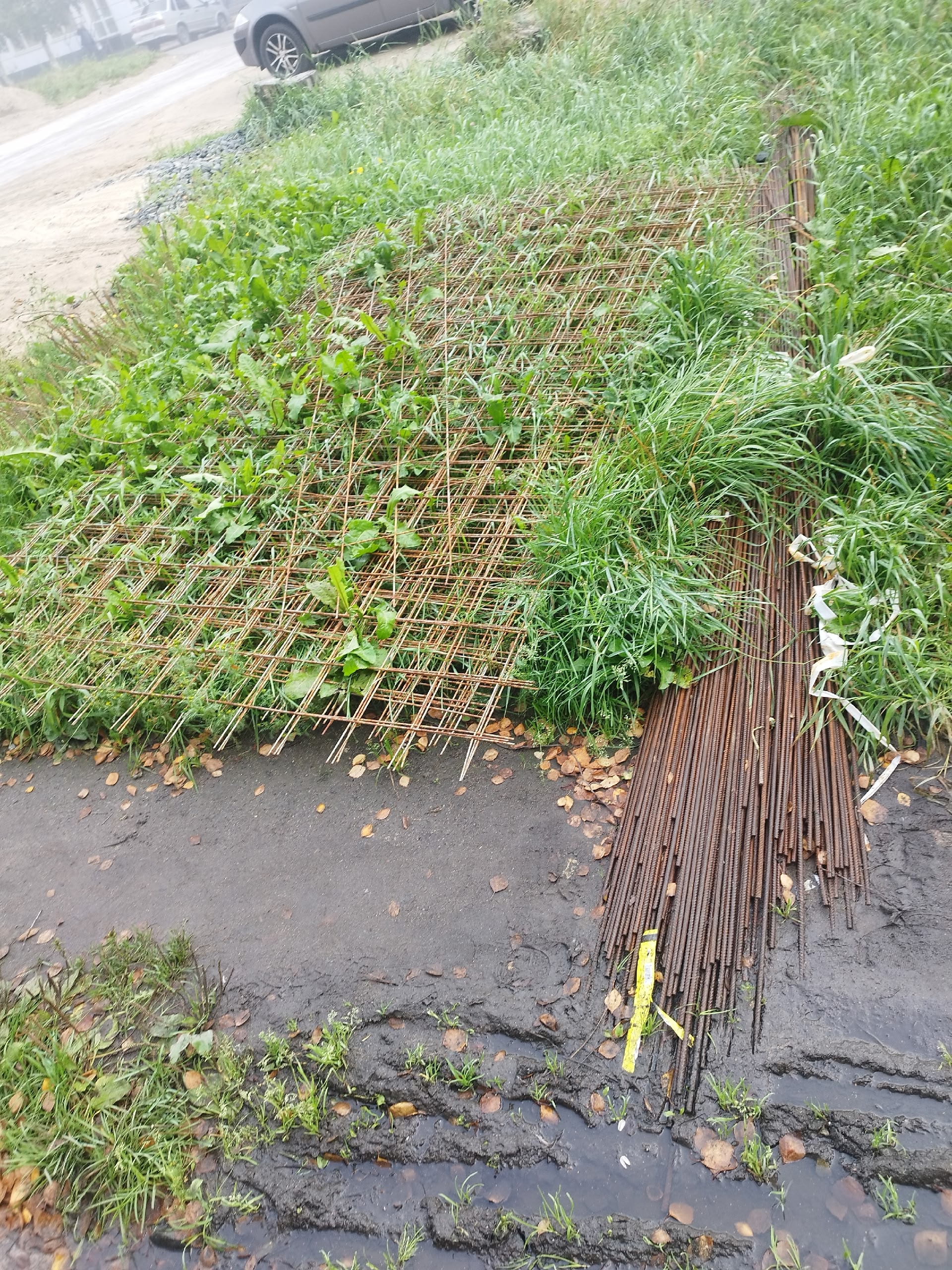 В Кеми после ремонта улицы остались опасные конструкции