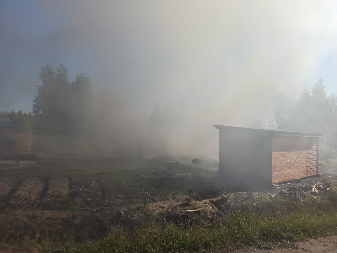 В поселке Чална днем 12 сентября сгорел дом