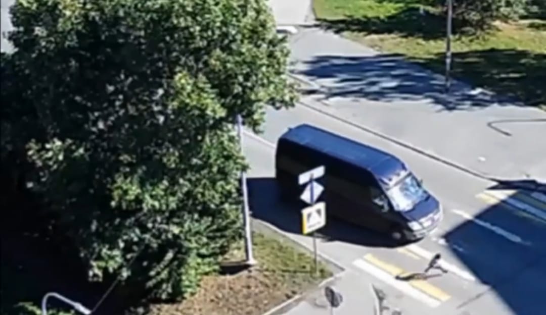 Трагедии удалось избежать в Петрозаводске из-за хорошей реакции водителя