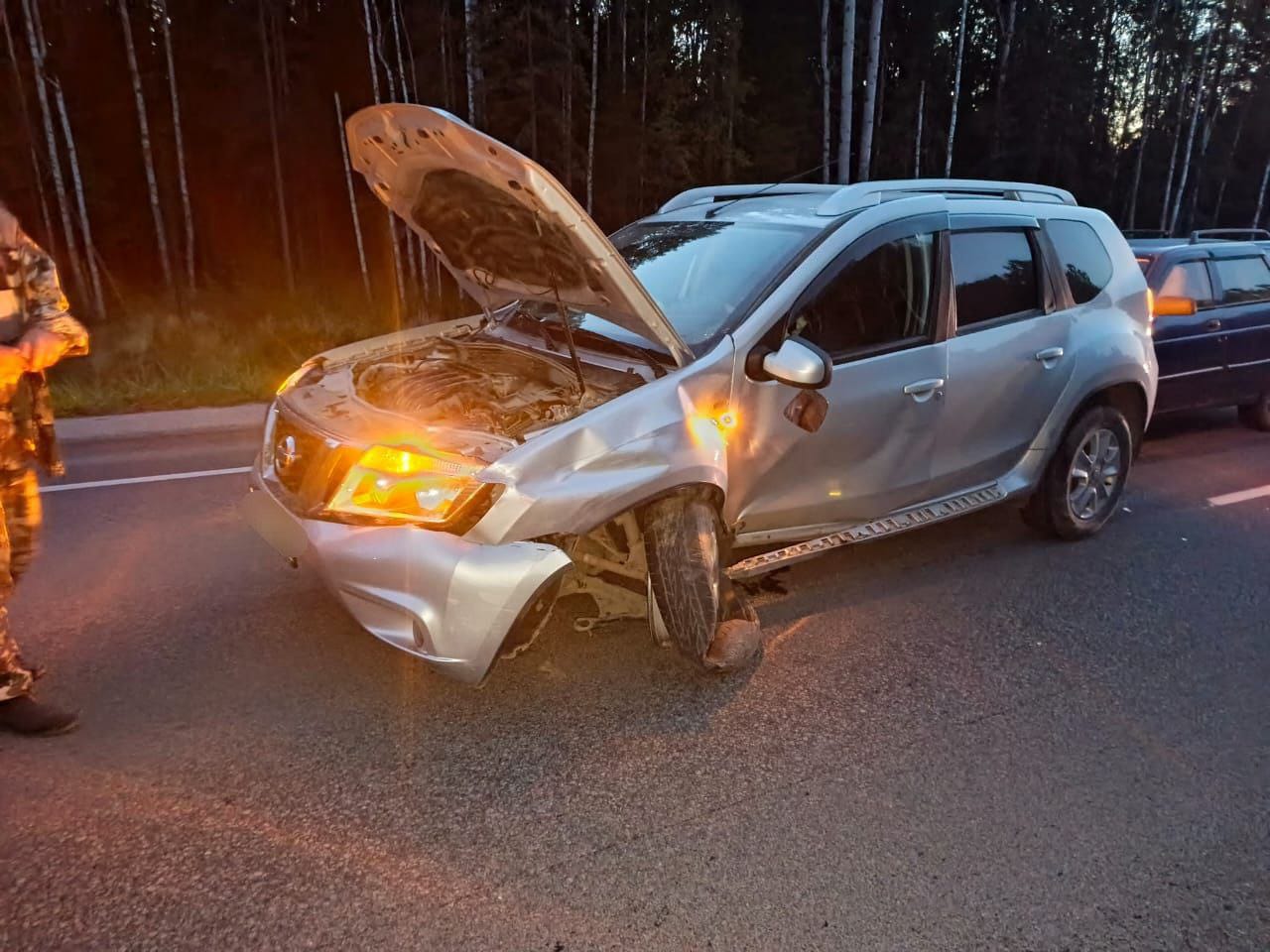 На автодороге «Петрозаводск — Ошта» произошла жесткая авария с участием трех машин