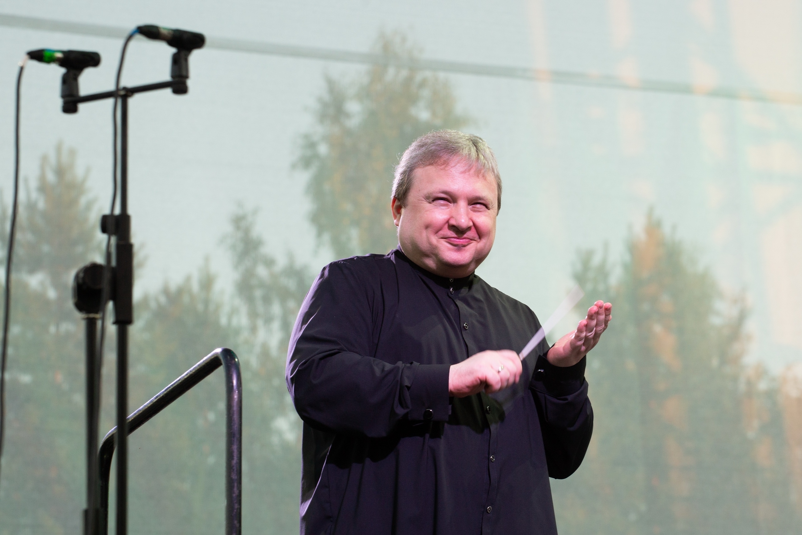 Сердце и душа симфонического оркестра Карельской филармонии: день рождения отмечает главный дирижёр Анатолий Рыбалко