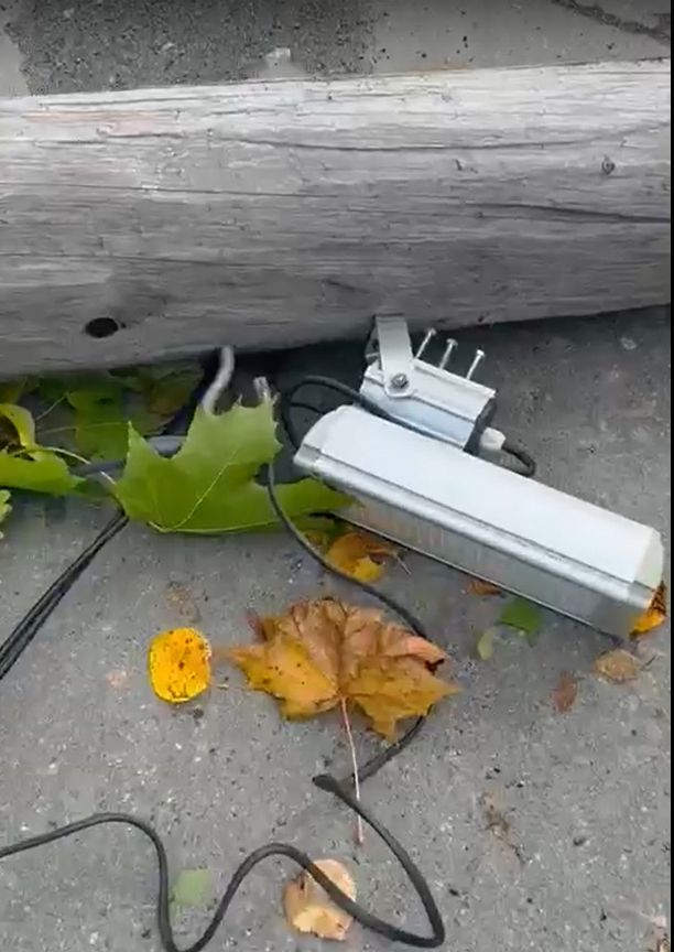 ЧП в посёлке: сразу четыре столба под напряжением рухнули в Кааламо