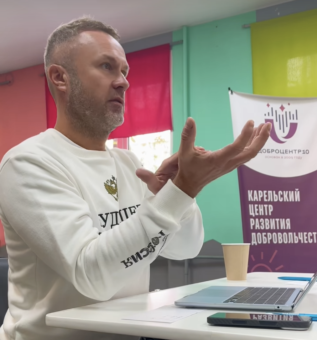 Мазуровский: волонтёры стали «неженками» и «снежинками»