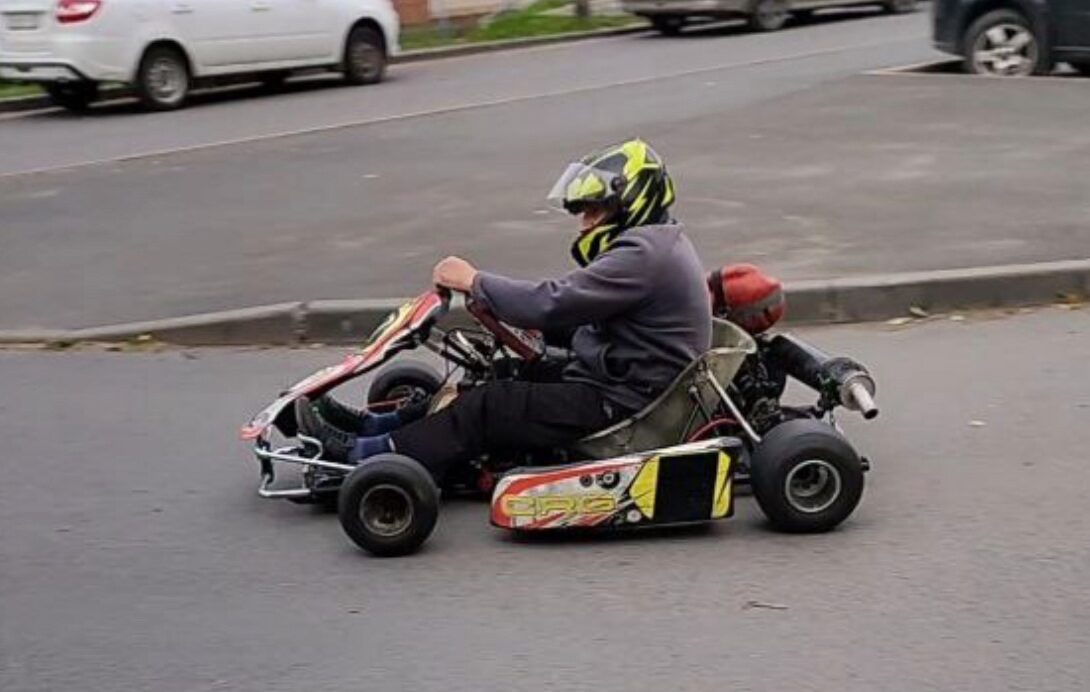 Непонятное «чудо» гоняет в спальном районе Петрозаводска
