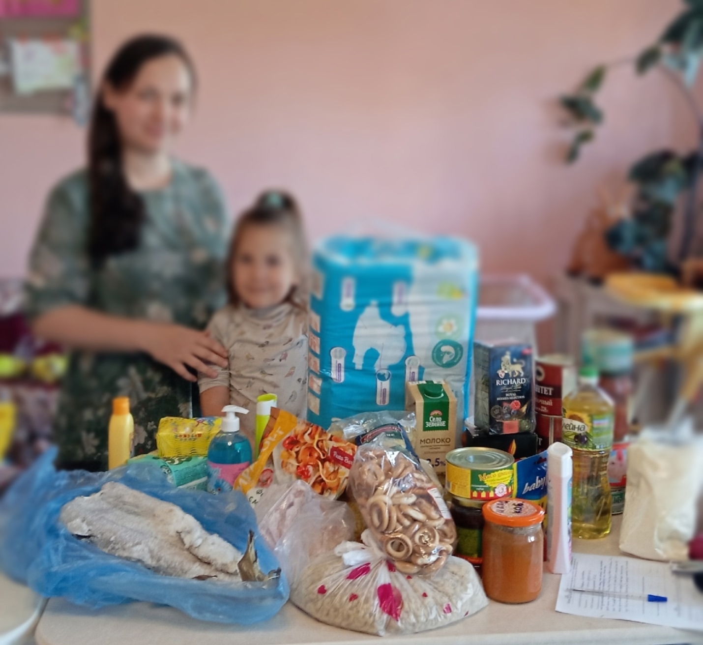 Продуктовые наборы: как «Мама-Дом» поддерживает семьи с детьми в трудной ситуации