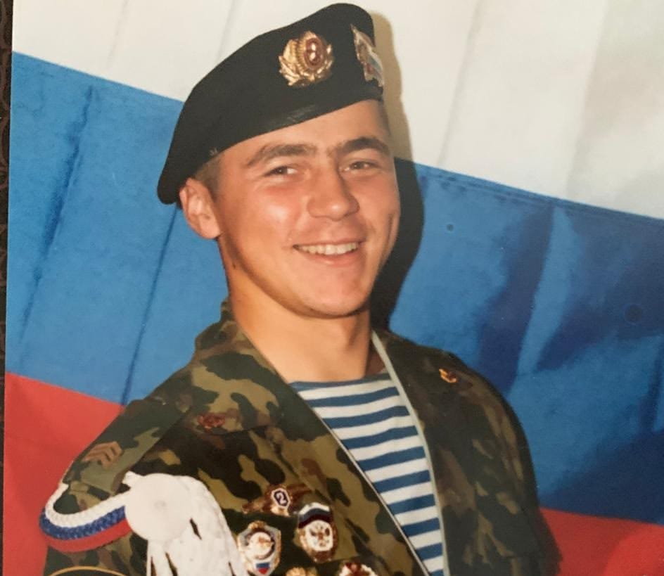 Сортавала прощается с ветераном Чечни и участником СВО Константином Каримовым