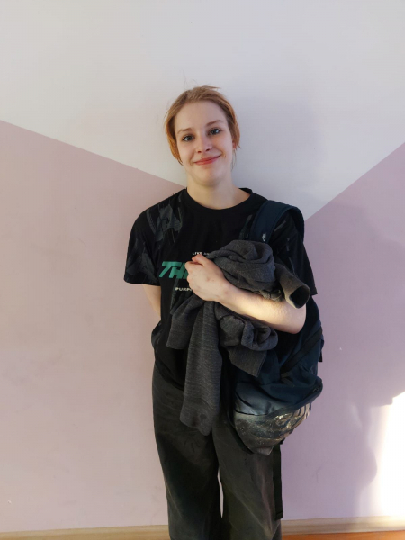 Полиция Петрозаводска разыскивает девушку-подростка по подозрению в преступлении