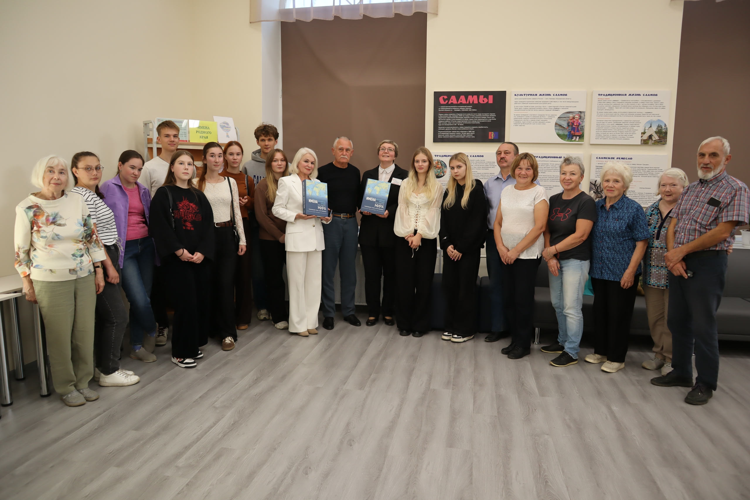 «Всего 37 экземпляров»: уникальное издание о российских немцах поступило в Сегежу