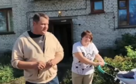 Семья Лебедевых из Лоухи получит компенсацию за аварийный дом