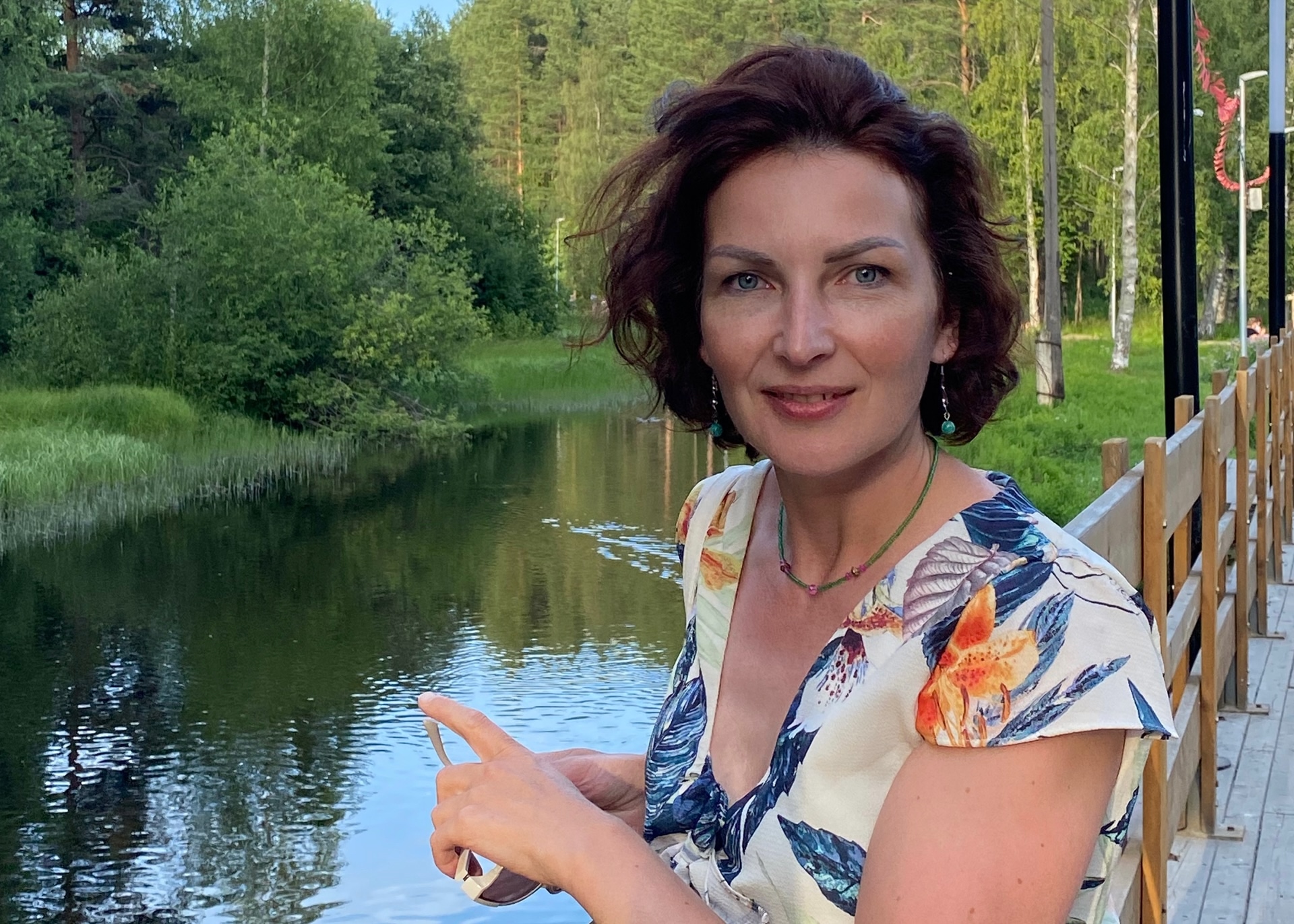 Жительница Медвежьегорска предложила разработать программу борьбы с борщевиком