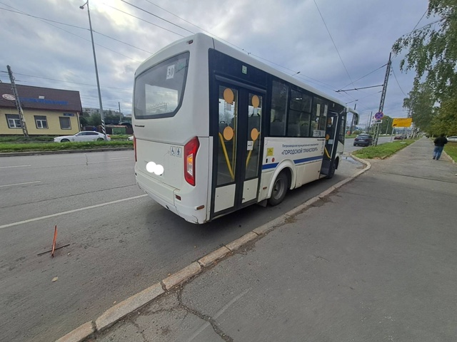 Пожилая женщина травмировалась в городском автобусе Петрозаводска