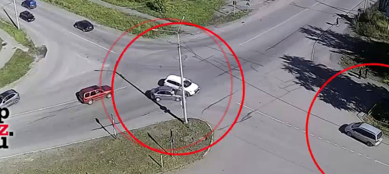 Двойное ДТП произошло на перекрестке в Кондопоге