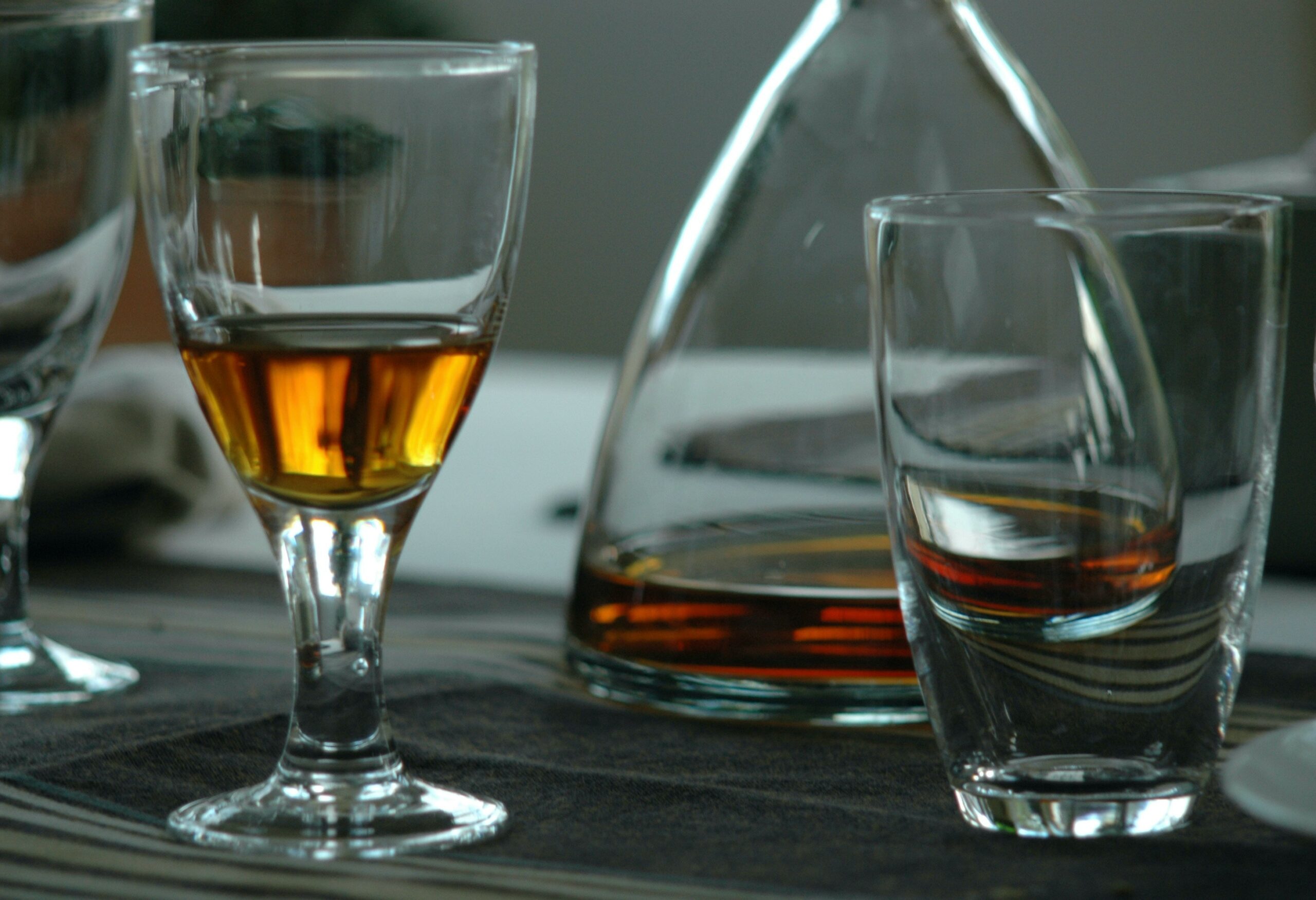 В Карелии после ограничительных мер стали меньше пить водку и коньяк