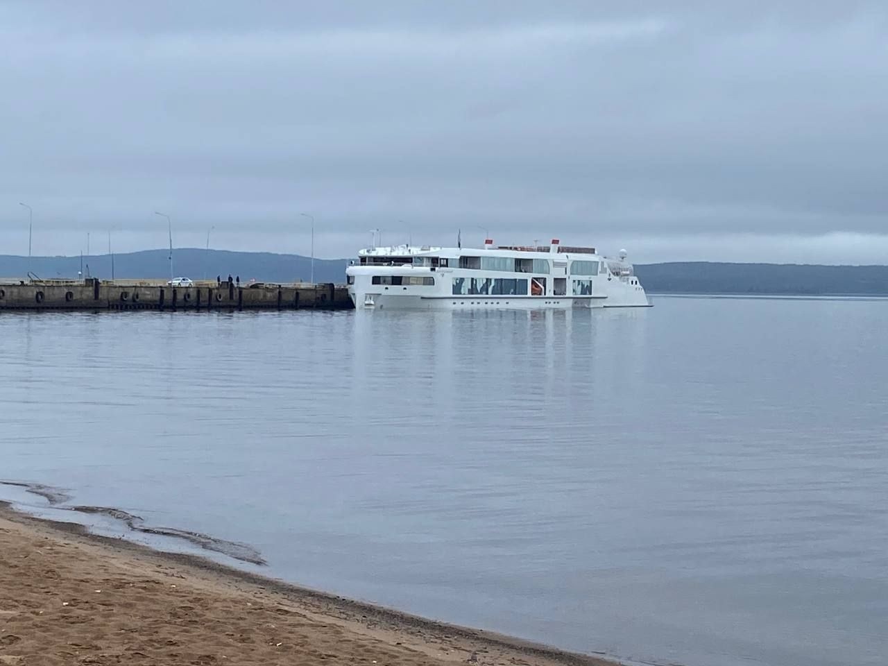 Стало известно, кто приехал на теплоходе в Петрозаводск и вызвал беспокойство спецслужб