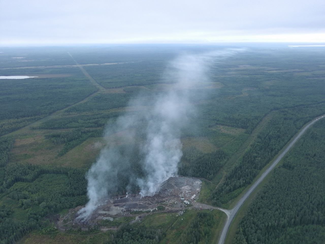 Тлеющую свалку в Кондопоге засняли с высоты птичьего полета