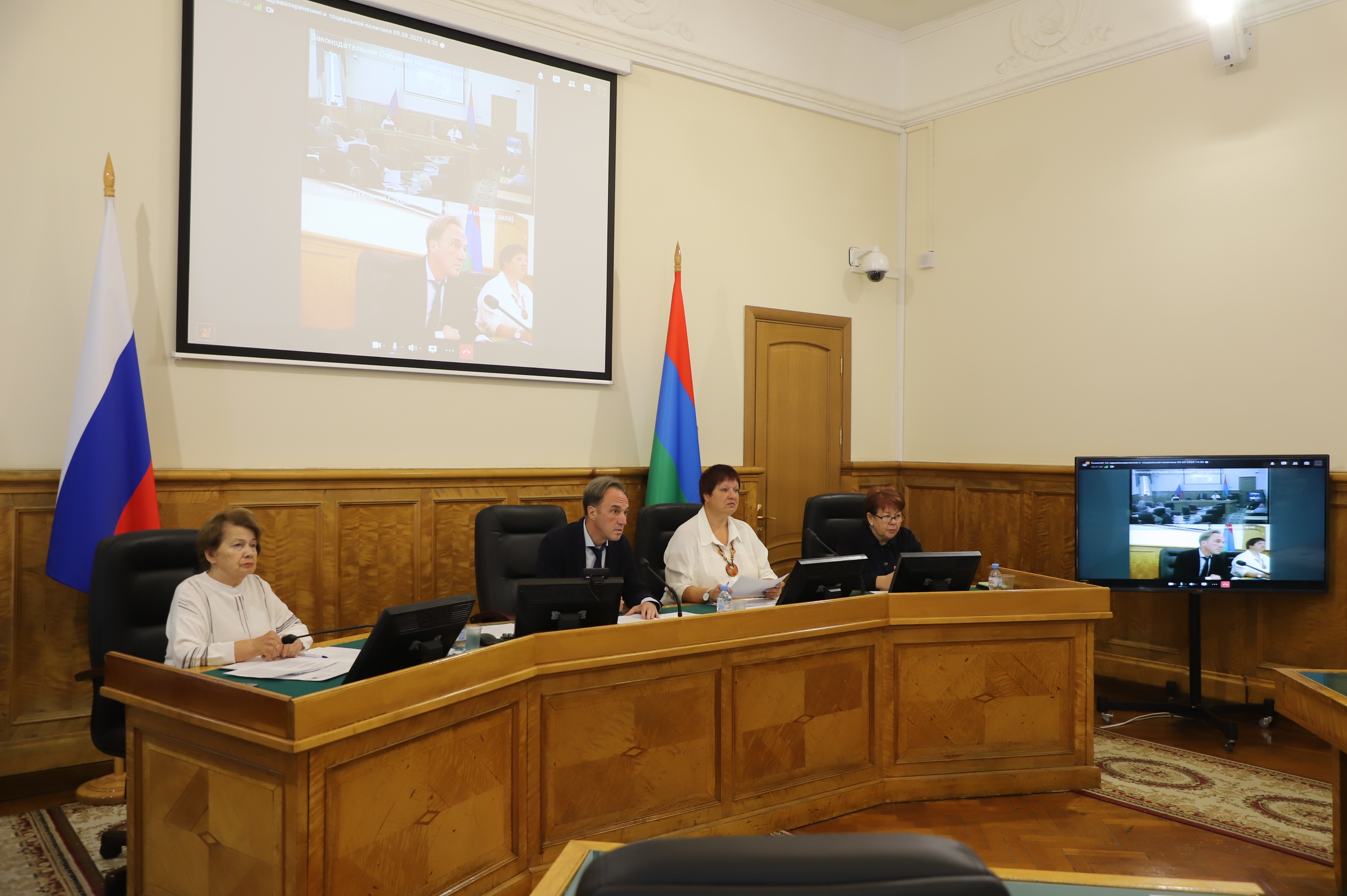 «Матерям-героиням» в Карелии предложили выплачивать 1 млн рублей