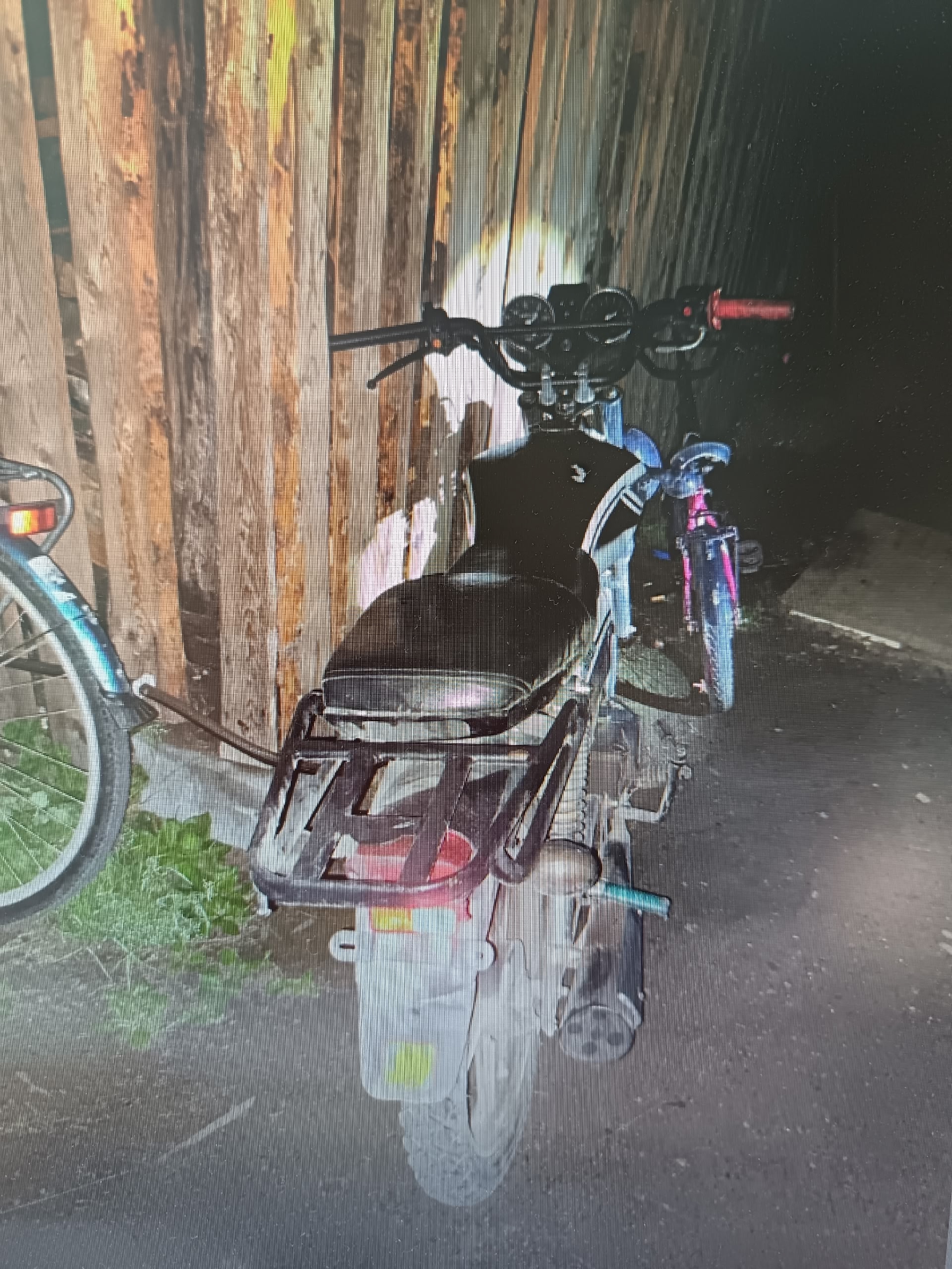 Поездка без шлема и под градусом закончилась плачевно для девушки за рулем мопеда в Прионежье