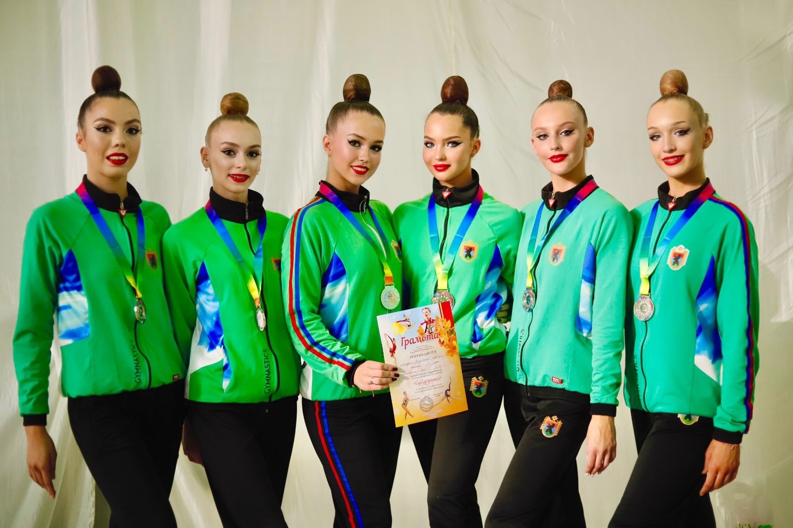 Юные грации Карелии привезли домой серебро и золото Всероссийских соревнований