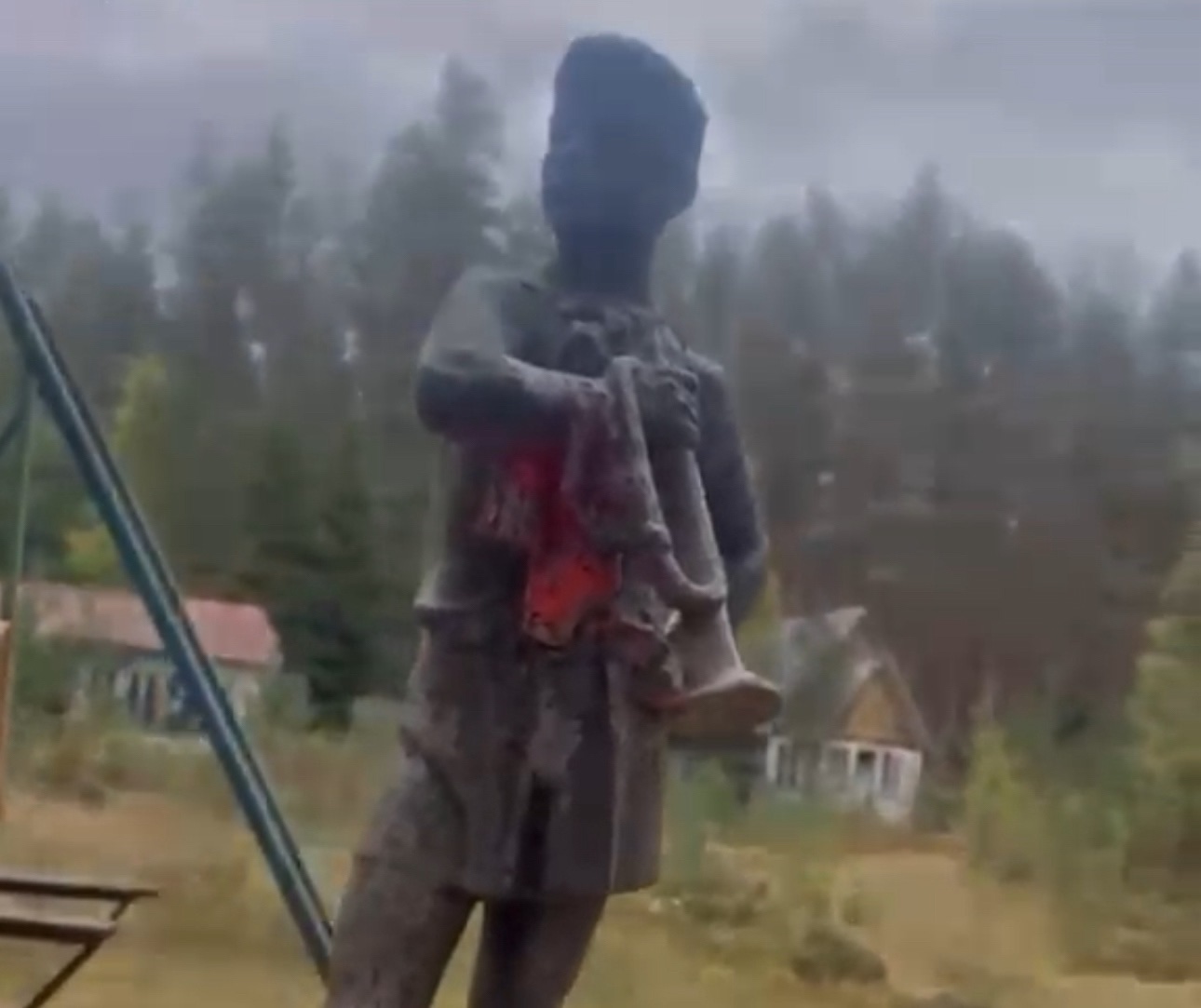 Туристы хапнули адреналина в заброшенном пионерском лагере Карелии