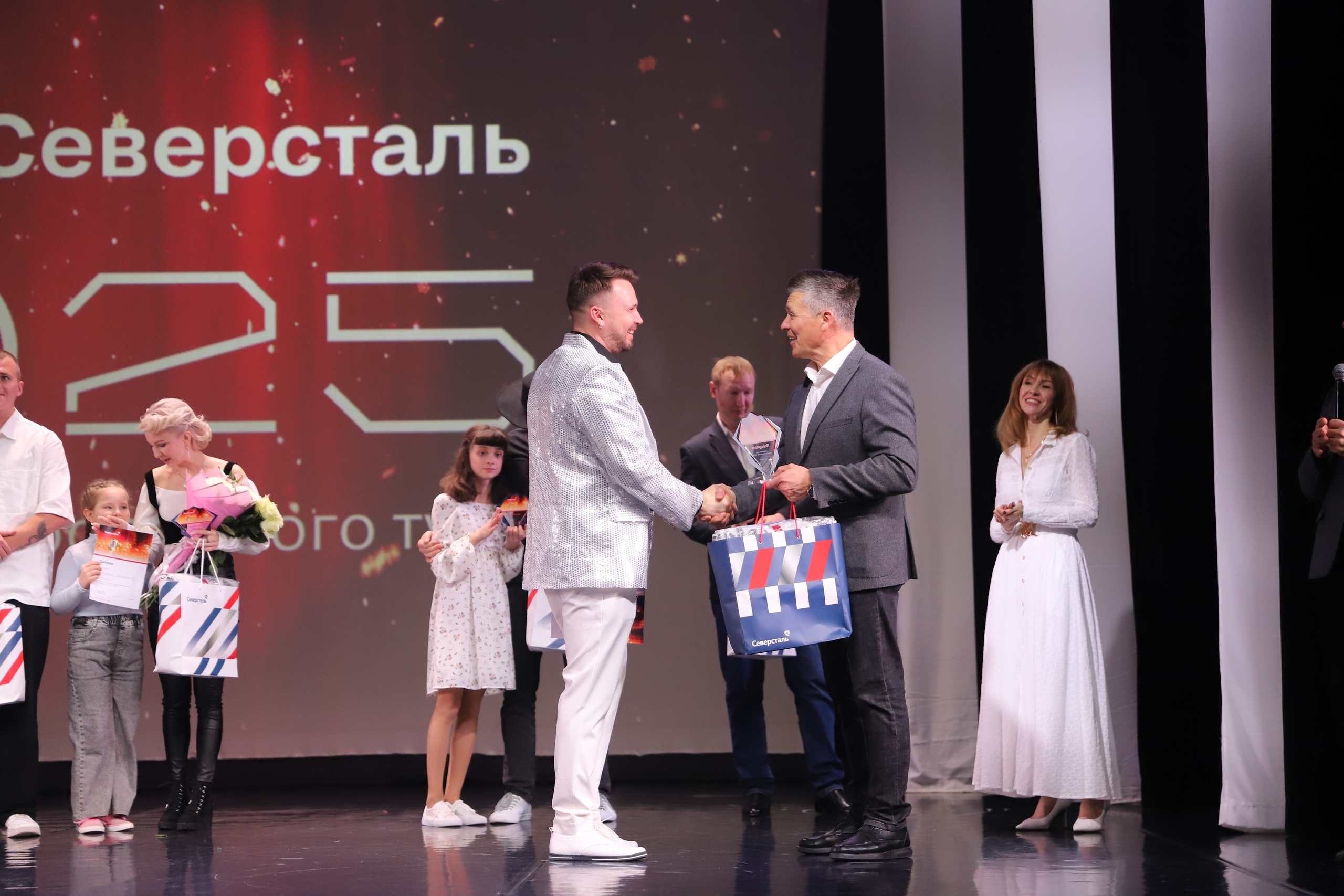 На «Карельском окатыше» выбрали лучшего вокалиста