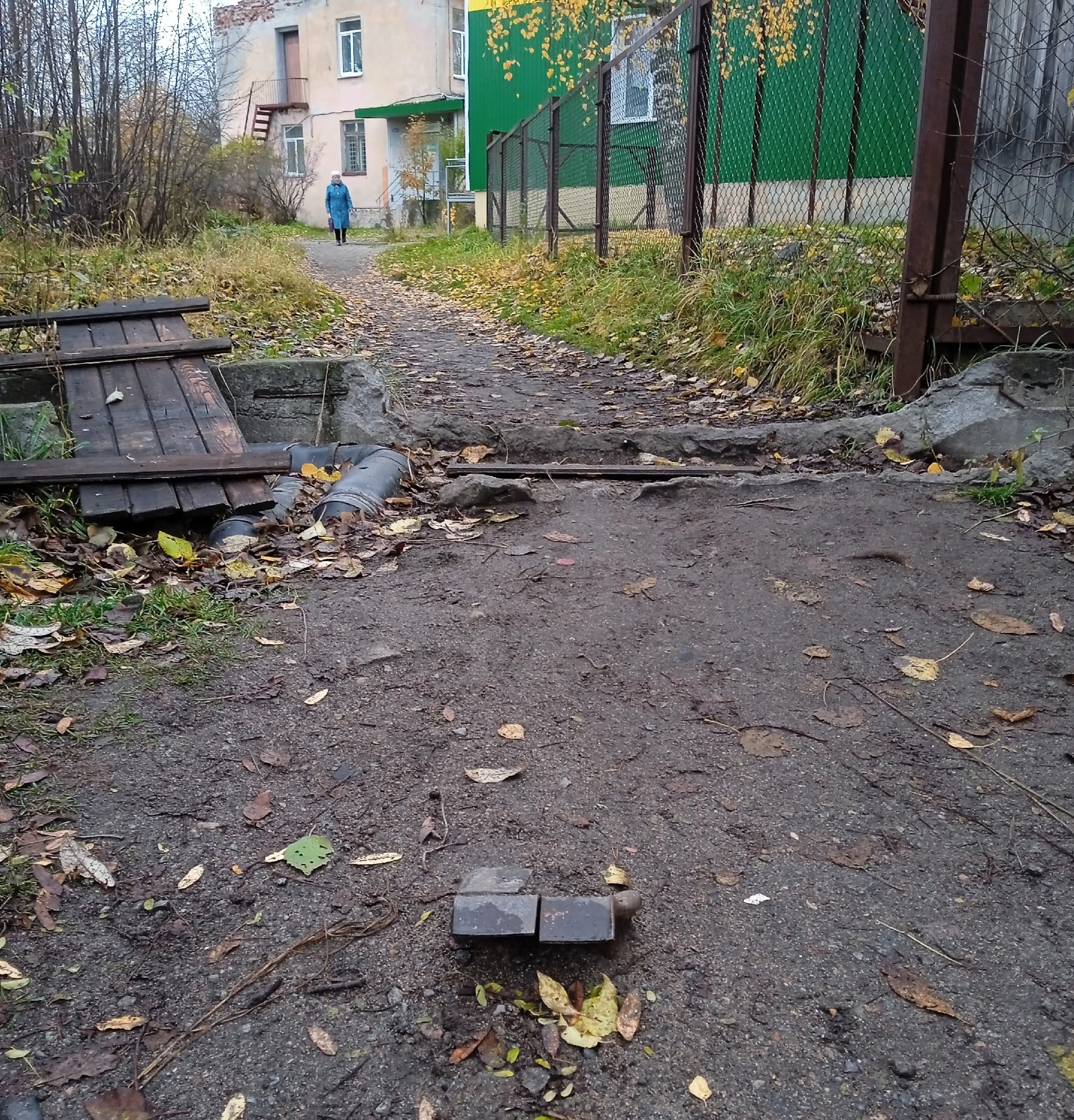 Бывшая лестница в Пиндушах стала опасной для жителей