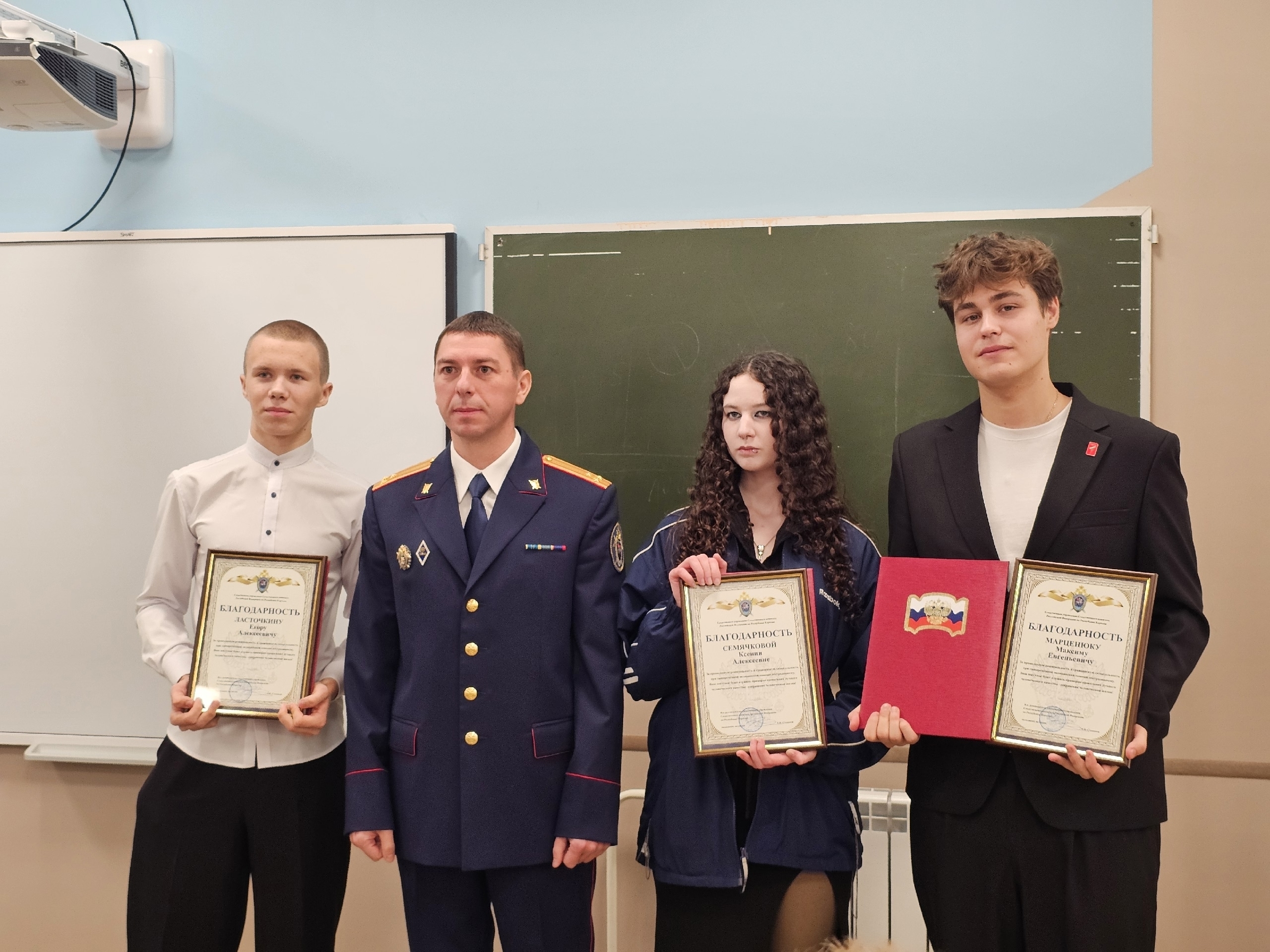 Герои в школьной форме вступили в бой — за чужую жизнь!