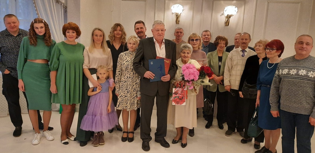 Супруги Ушаковы отпраздновали изумрудную свадьбу