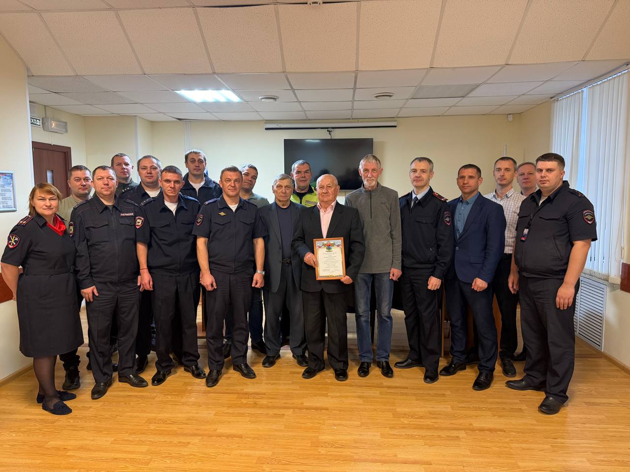 Ветеран Госавтоинспекции Кондрат Савин отметил 80-летие Ветеран Госавтоинспекции Кондрат Савин отметил 80-летие