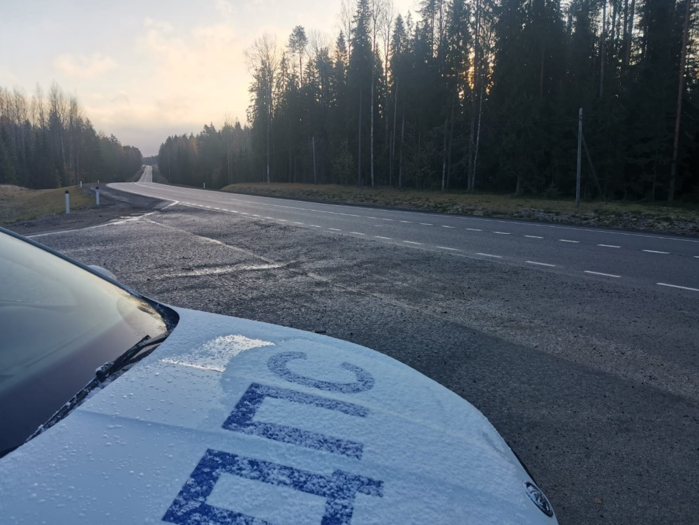 На летней резине по обледенелой трассе: в Медвежьегорском районе погиб водитель