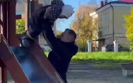 Глава Петрозаводска поздравила горожан с Днем Отца