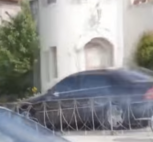 Неизвестные устроили стрельбу из автомобиля в Сулажгоре