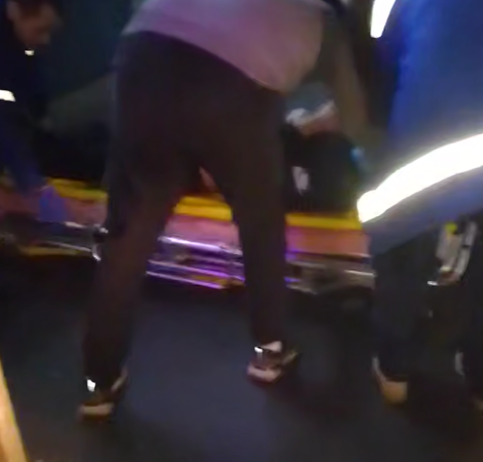 Мужчина сорвался с крыши жилого дома в Петрозаводске Мужчина сорвался с крыши жилого дома в Петрозаводске