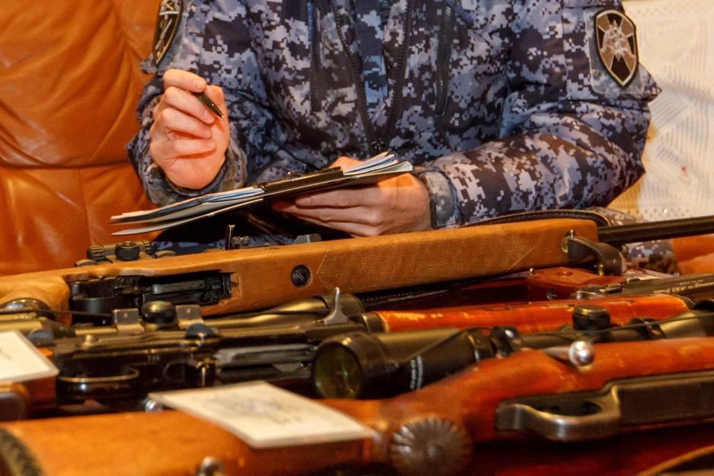 Карельские росгвардейцы изъяли 17 стволов у жителей Карелии