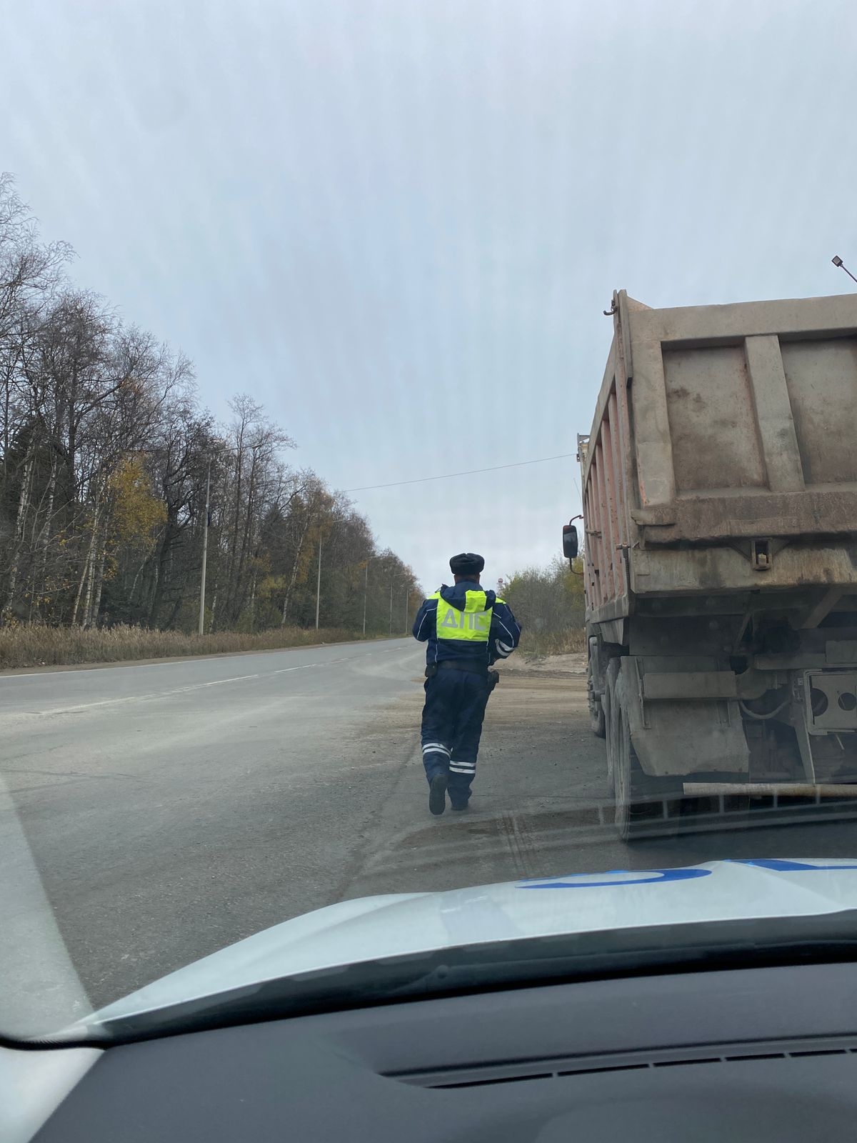 Больше половины грузовиков ехали по Петрозаводску с неисправностями и нарушениями