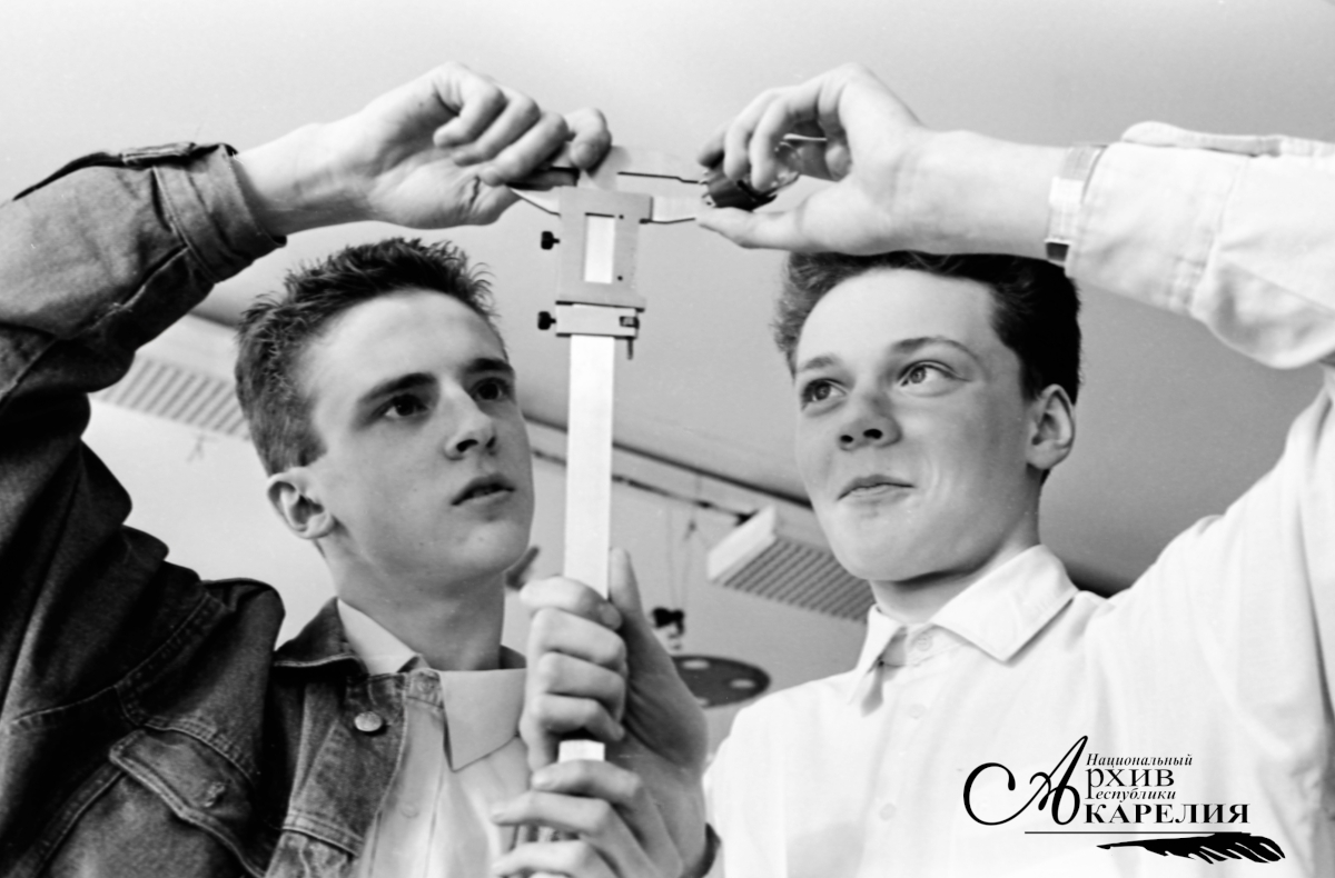 В сети вспомнили, как чествовали школу Петрозаводска с присвоением ей исторического имени