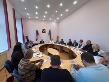 Глава Лахденпохского округа Оксана Жесткова покинула пост, а председателем Совета стал Андрей Соков