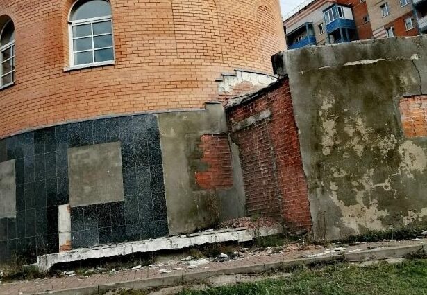 Визитная карточка Кондопоги превращается в заброшку