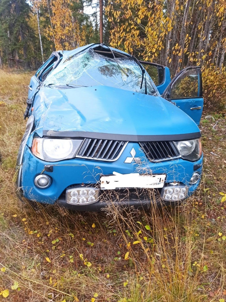 Иномарка слетела с трассы в Лоухском районе