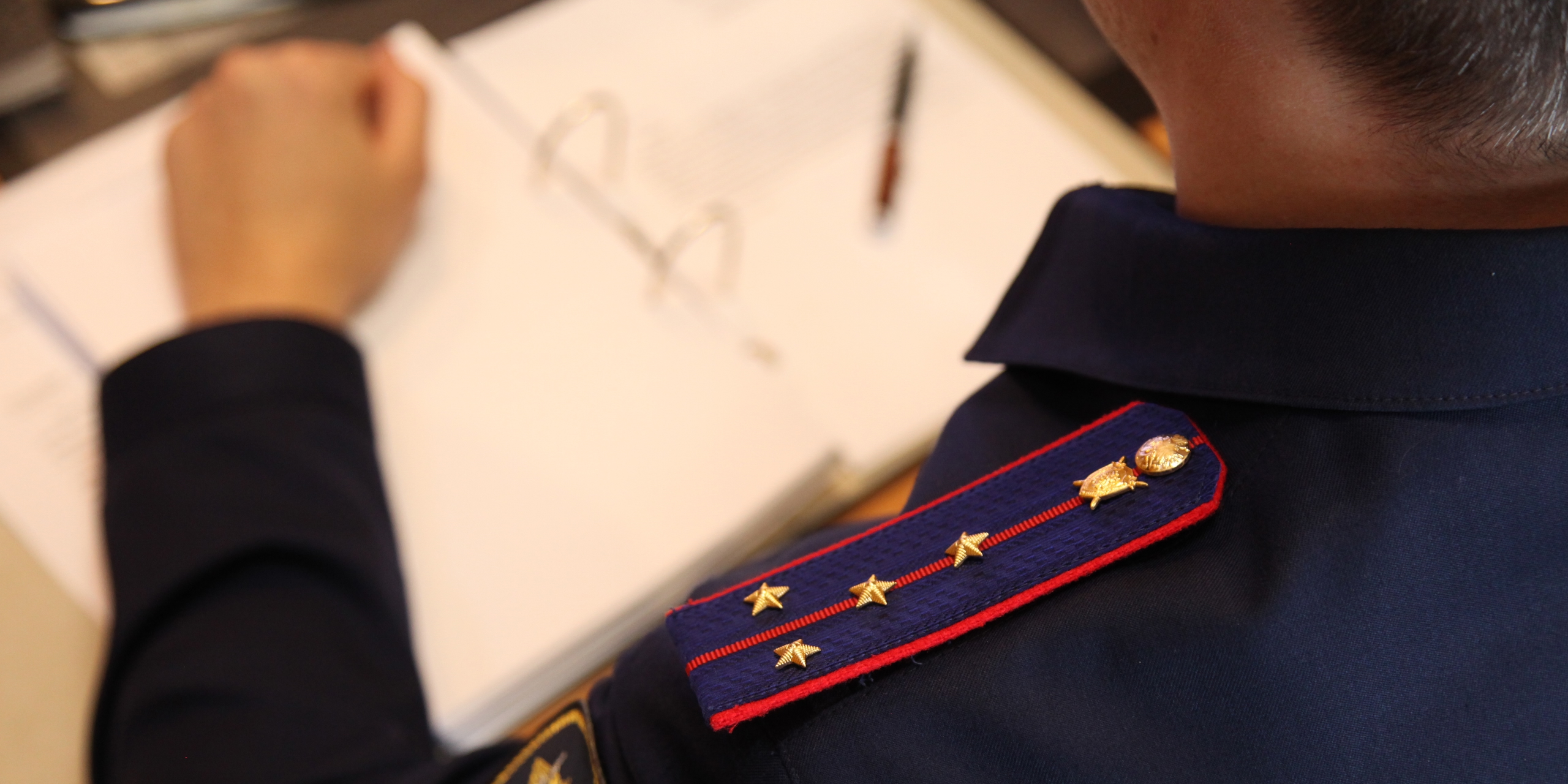 Пытавшийся за взятку отмазать родственника-нарушителя в Карелии петербуржец признан виновным