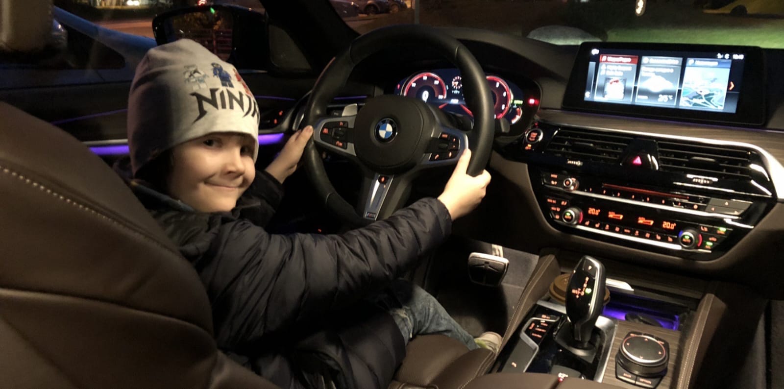 Авторынок в России пошел на взлет: продажи и цены обновили рекорды года