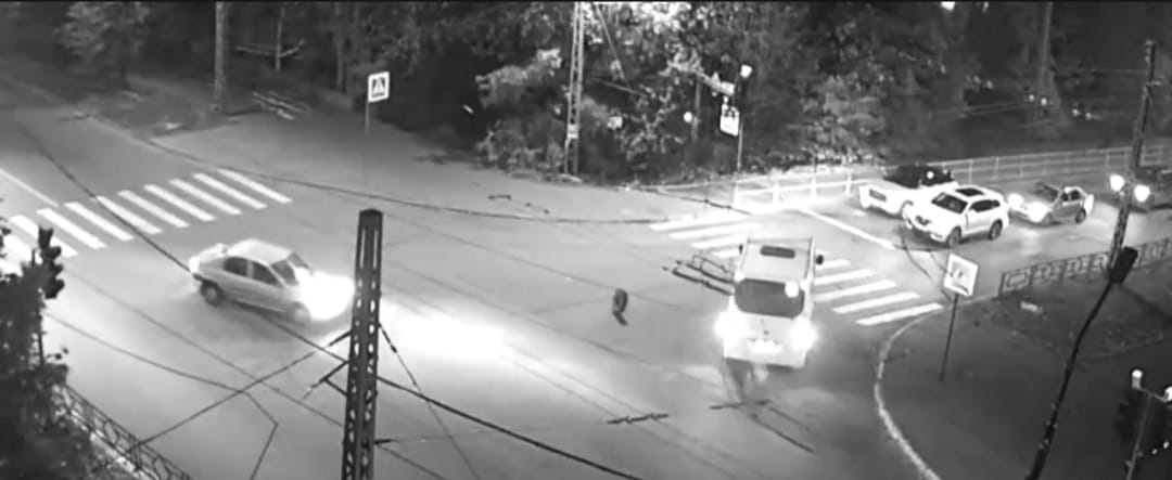 В расширенном центре Петрозаводска у автобуса на ходу отвалилось колесо