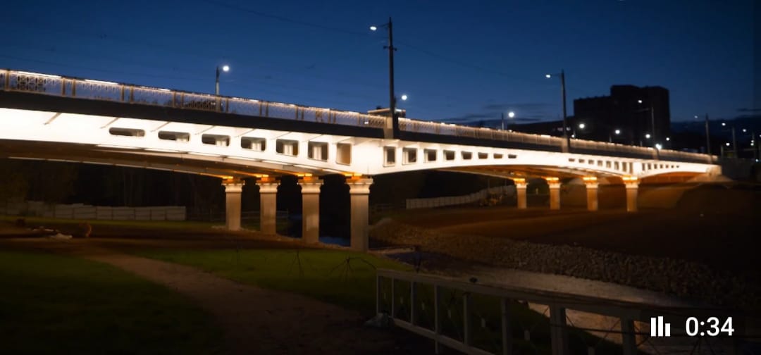 Лучше один раз увидеть: неописуемая красота появилась на Лобановском мосту в Петрозаводске