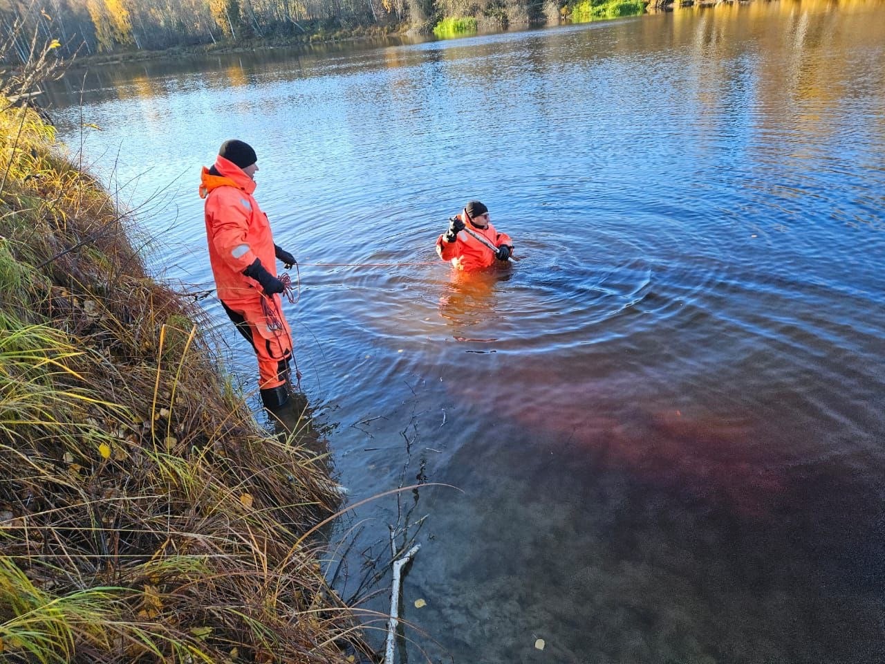 Спасатели показали фото с места трагедии на реке Шуя