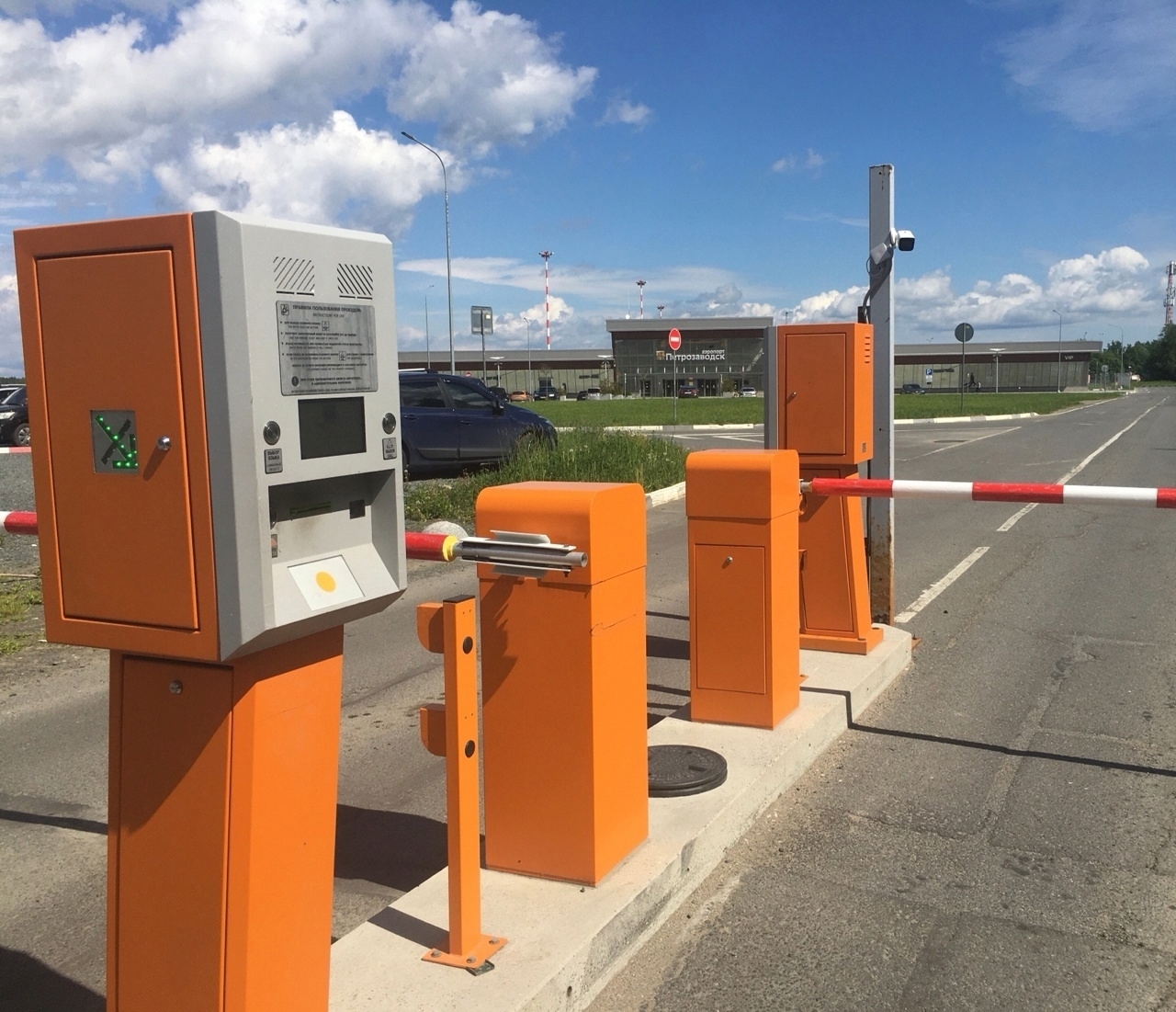 Стоимость услуг платной парковки в аэропорту \