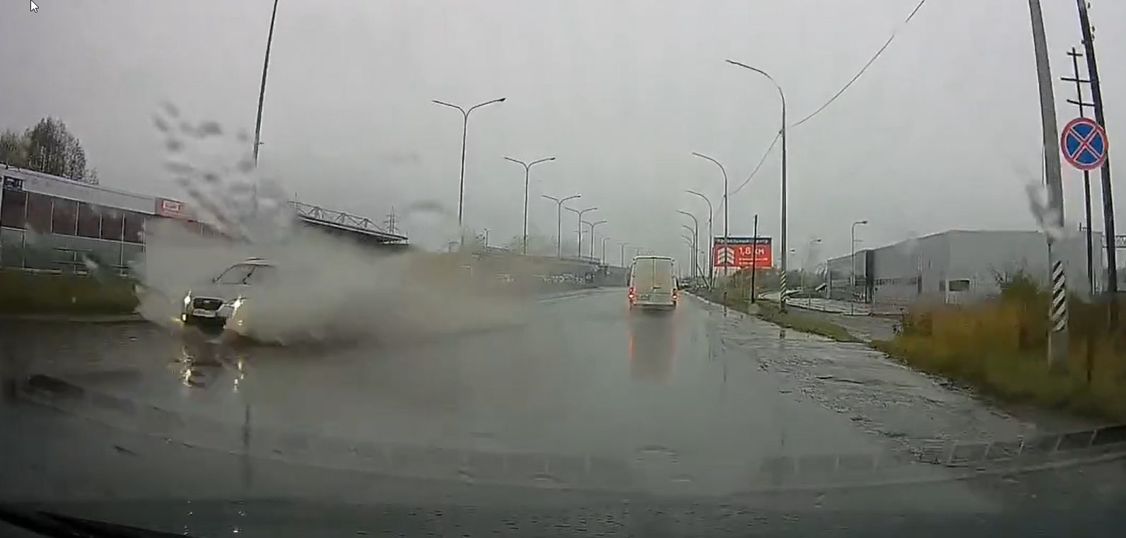 Море по колено: бесстрашный ныряльщик на выезде из Петрозаводска попал на видео